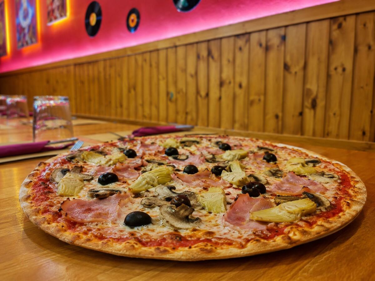 Pizza capricciosa della pizzeria da Dieghino